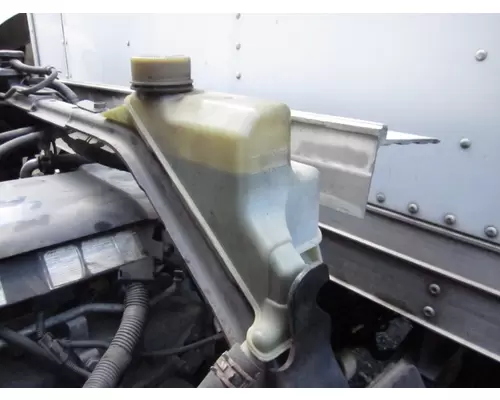 MITSUBISHI FUSO FEC72S POWER STEERING RESERVOIR