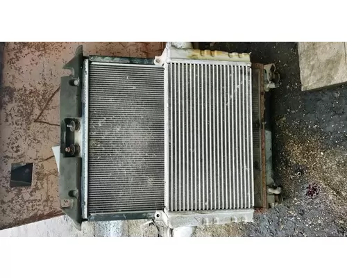 MITSUBISHI FUSO FEC92S Radiator