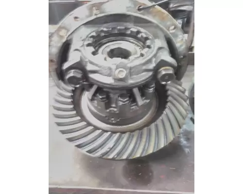 MITSUBISHI FUSO FER571 DIFFERENTIAL ASSEMBLY REAR REAR