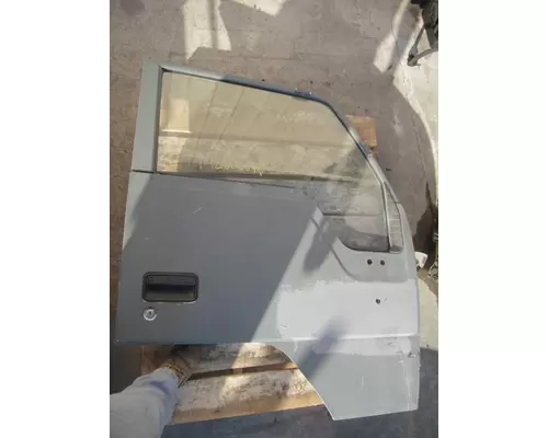 MITSUBISHI FUSO FH100 DOOR ASSEMBLY, FRONT