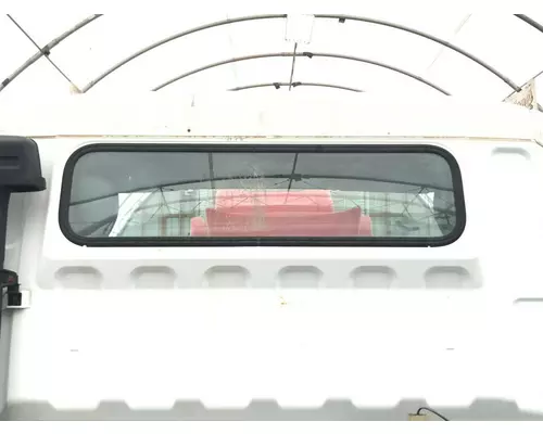 MITSUBISHI FUSO FH211 Back Glass