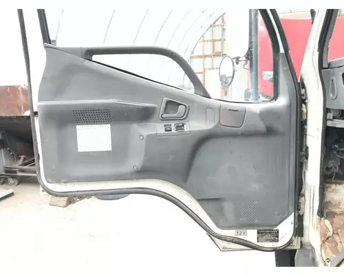 MITSUBISHI FUSO FH211 Door Assembly, Front