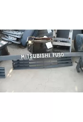 MITSUBISHI FUSO FK415 GRILLE