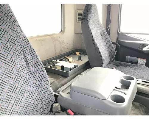 MITSUBISHI FUSO FK417 Cab Assembly