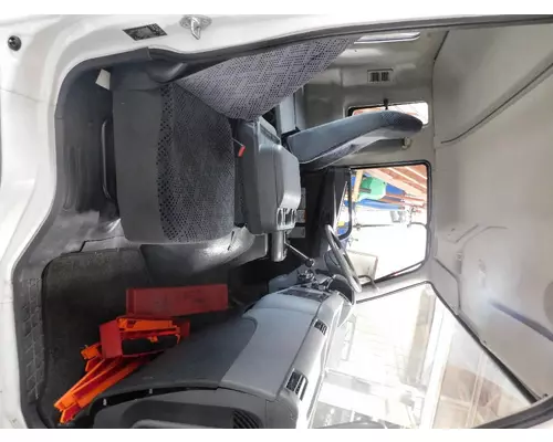 MITSUBISHI FUSO FK Cab