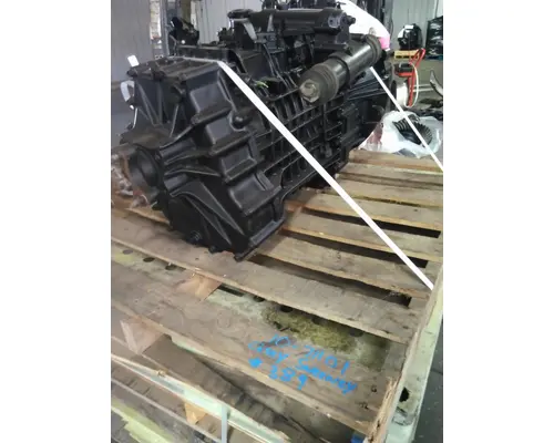 MITSUBISHI FUSO FK TRANSMISSION ASSEMBLY