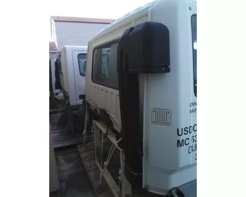 MITSUBISHI FUSO FM617 CAB