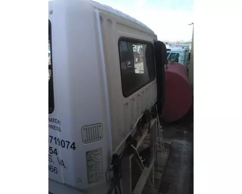 MITSUBISHI FUSO FM617 CAB