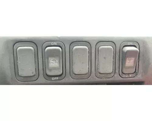 MITSUBISHI FUSO FM617 Dash Panel