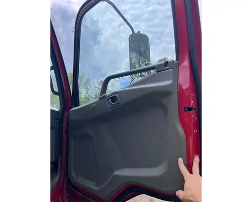 MITSUBISHI FUSO FM61F Door Assembly, Front
