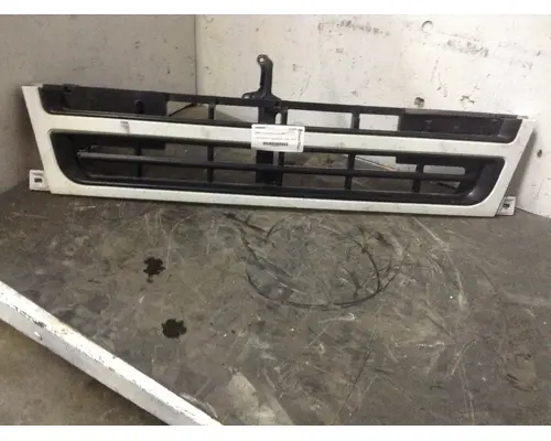 MITSUBISHI FUSO FM657 Grille