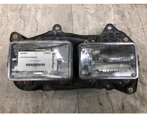 MITSUBISHI FUSO FM657 Headlamp Assembly