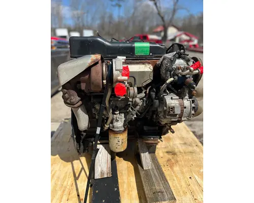 MITSUBISHI 4D34 Engine Assembly