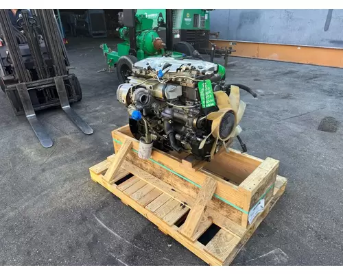MITSUBISHI 4M50-3AT8 Engine Assembly