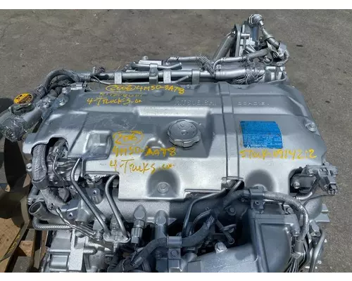 MITSUBISHI 4M50-3AT8 Engine Assembly