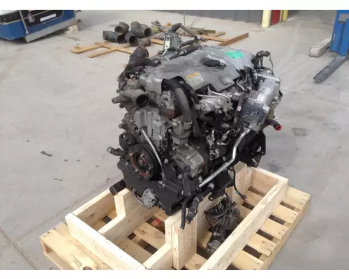 MITSUBISHI 4M50 Engine Assembly