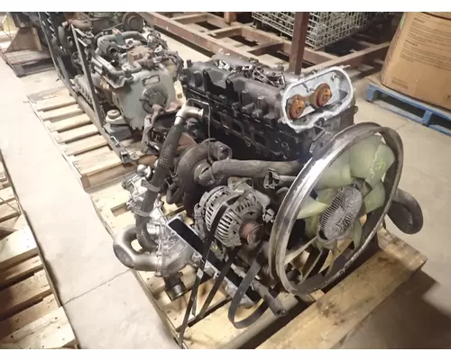 MITSUBISHI 4P10 Engine Assembly