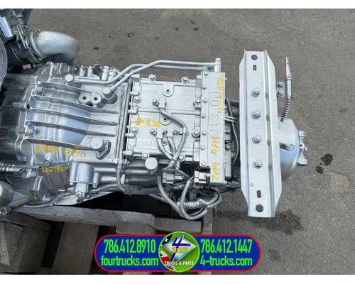 MITSUBISHI 4P10 Transmission Assembly