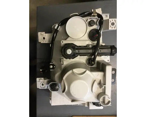 MITSUBISHI FUSO HEADLAMP