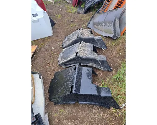 Inner Fender MACK  Truck Salvage International Inc