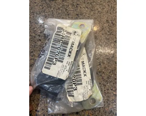 Seat Belt MACK  Truck Salvage International Inc