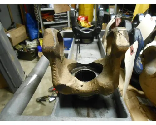 Universal Slip Yoke Mack 1710 Bobby Johnson Equipment Co., Inc.