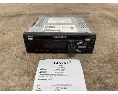 Radio MACK 22659663 West Side Truck Parts