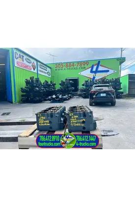 Mack 5352M Cylinder Head