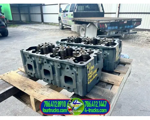 Mack 5352M Cylinder Head