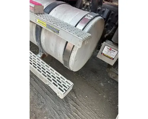 Mack 700 Fuel Tank