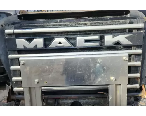 Mack 700 Grille