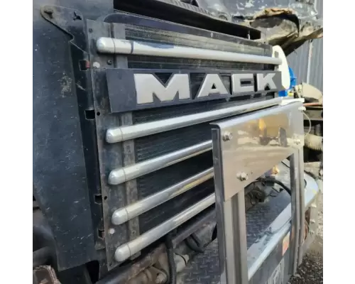 Mack 700 Grille