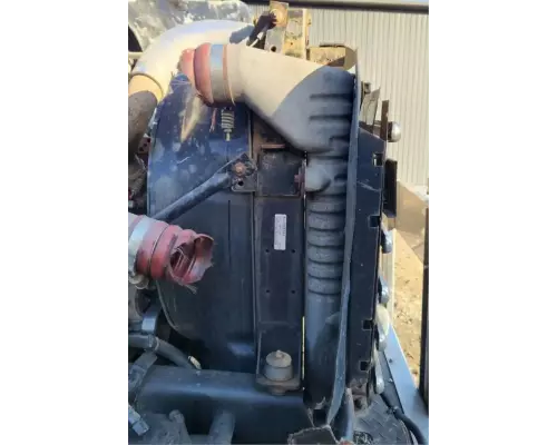 Mack 700 Radiator