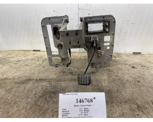 Brake / Clutch Pedal Box MACK 82280309 West Side Truck Parts