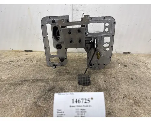 Brake / Clutch Pedal Box MACK 82789711 West Side Truck Parts