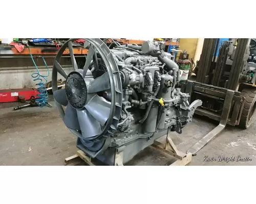 Mack AC-427 Engine Assembly