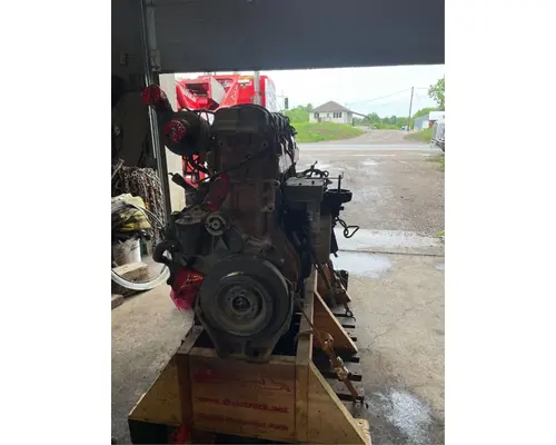 Mack AMI-370 Engine Assembly