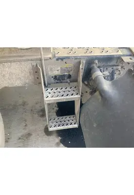 Mack AN (ANTHEM) Step (Fuel Tank, Fairing