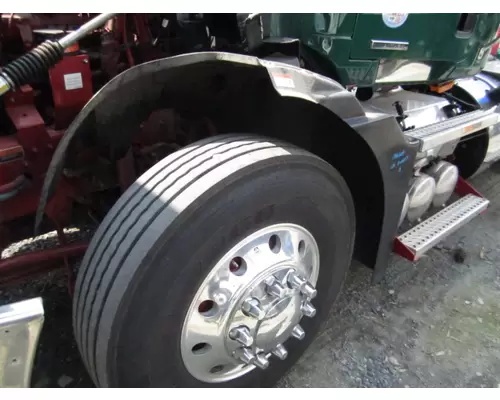 Fender Extension MACK ANTHEM LKQ Heavy Truck Maryland