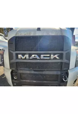 Mack Anthem Grille
