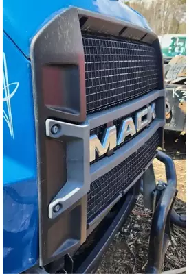 Mack Anthem Grille