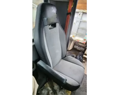 Mack Anthem Seat, Front