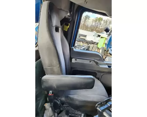 Mack Anthem Seat, Front