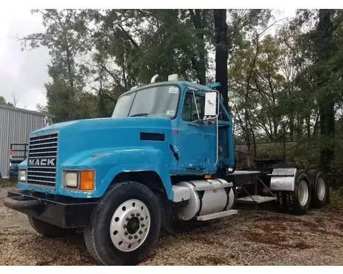 Mack CH 613 Complete Vehicle