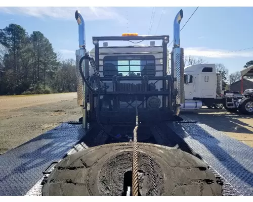 Mack CH 613 Complete Vehicle