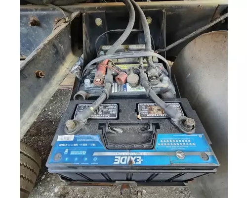 Mack CH612 Battery Box