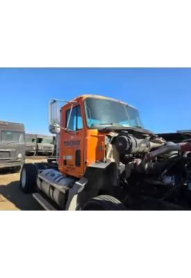 Mack CH612 Cab