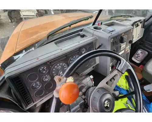 Mack CH612 Dash Assembly