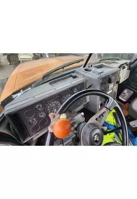 Mack CH612 Dash Assembly
