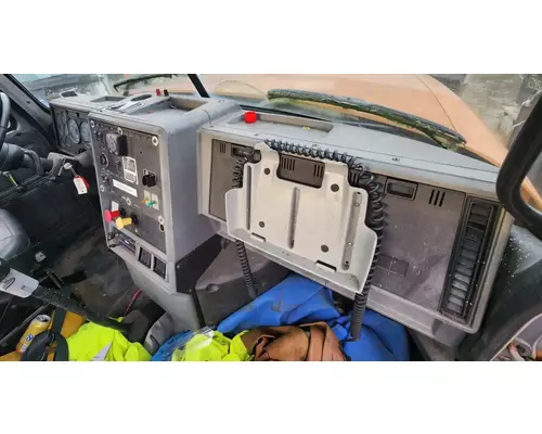 Mack CH612 Dash Assembly